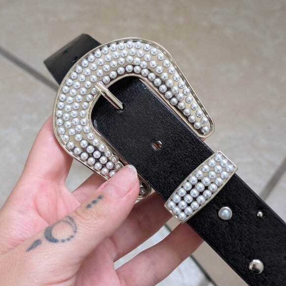 ✨ Vince Camuto Pearl-Studded Western Buckle Belt ✨ - Picture 4 of 4